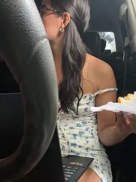 Snapshot of Arilw chatting on 22, 11, 2025 Arilw online show from 22, 11, 2025