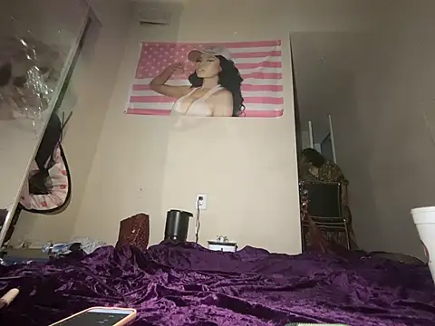 Creolegirl19 online show from 19, 4, 2026