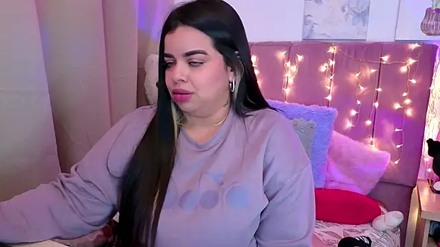 MiahJoness online show from 10, 11, 2025