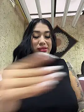 kiim taaylor online show from 14, 11, 2025