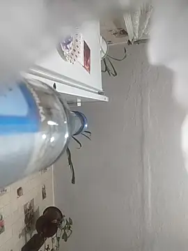 SweetLeila40 online show from 12, 4, 2026