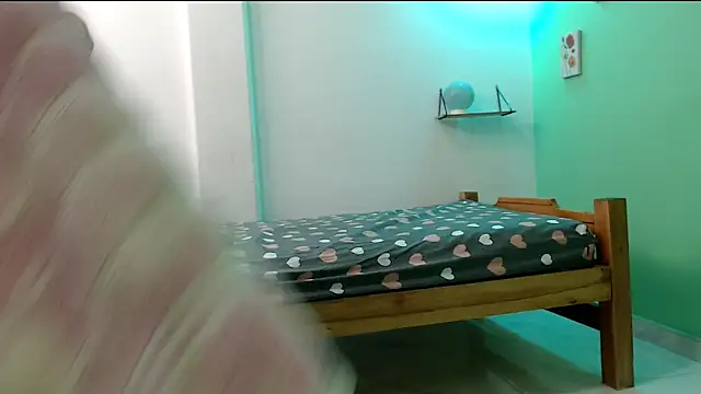 evaleribigtits18 online show from 23, 3, 2026