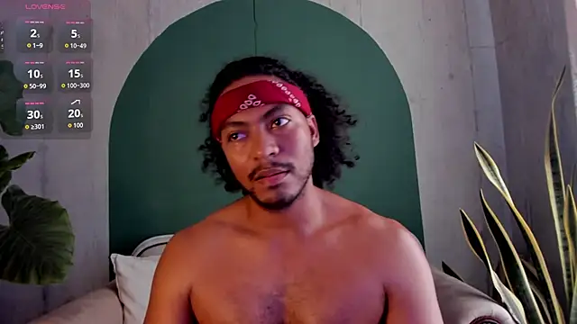 noah jones   online show from 4, 12, 2025