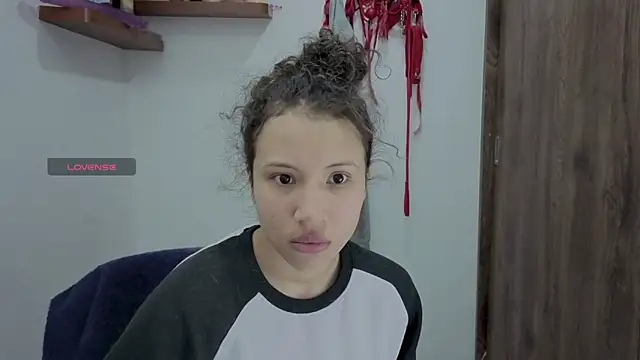 Snapshot of avans_15 chatting on 14, 12, 2025 avans 15 online show from 14, 12, 2025