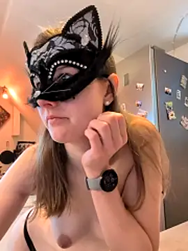 kleinelea123 online show from 7, 4, 2026