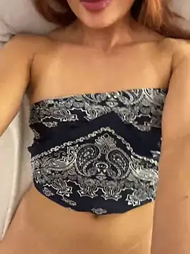 Snapshot of Victoria-77 chatting on 18, 2, 2025 Victoria-77 online show from 18, 2, 2025