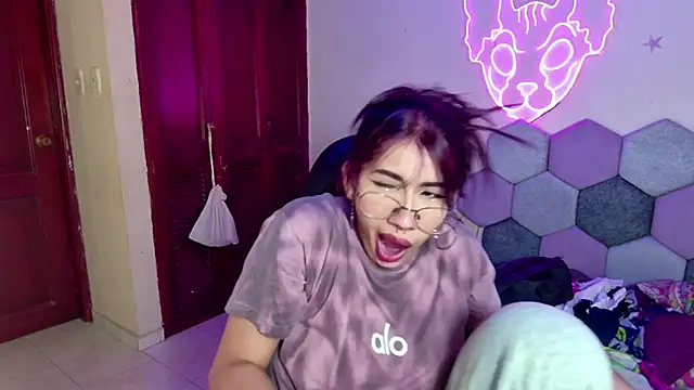 Horny tgn online show from 19, 2, 2025