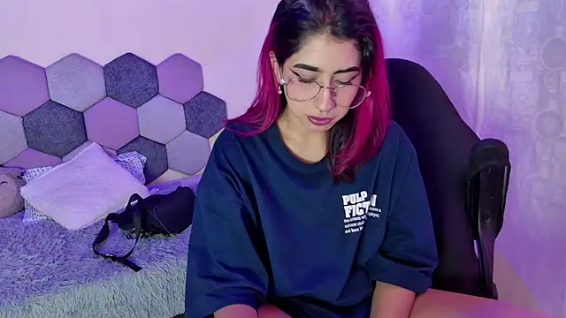 Horny tgn online show from 8, 1, 2026