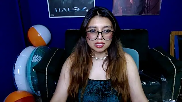 X CHERRY XX online show from 4, 12, 2024