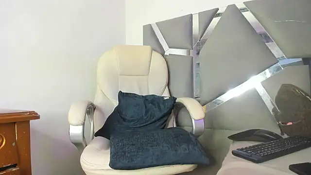 Arii xxx online show from 11, 2, 2025