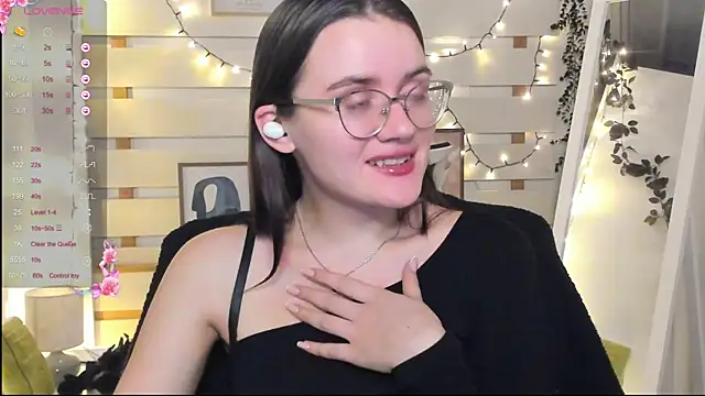 Snapshot of Josephine_jo chatting on 5, 12, 2025 Josephine jo online show from 5, 12, 2025