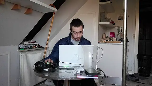 Snapshot of Stephanien chatting on 3, 12, 2024 Stephanien online show from 3, 12, 2024