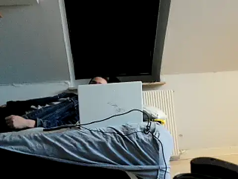 Snapshot of Stephanien chatting on 4, 12, 2024 Stephanien online show from 4, 12, 2024