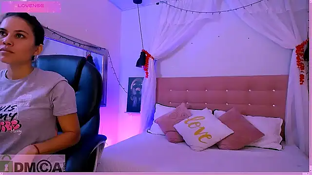 Snapshot of natasha__jackson chatting on 4, 2, 2025 natasha jackson online show from 4, 2, 2025