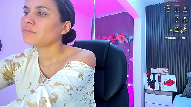 Snapshot of natasha__jackson chatting on 1, 12, 2025 natasha jackson online show from 1, 12, 2025