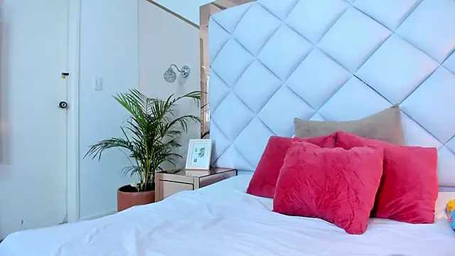 melaniee jones online show from 23, 12, 2024