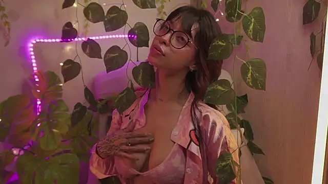 Kitty arts online show from 2, 12, 2024