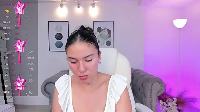 kendaall jenner  online show from 21, 12, 2024