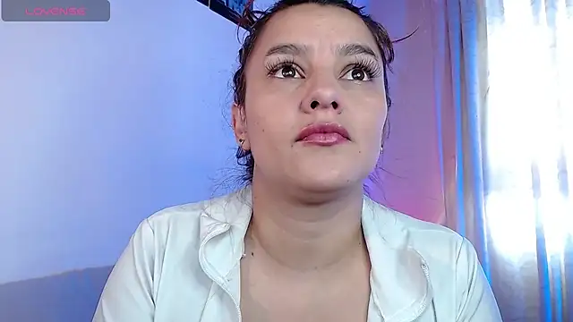 Snapshot of Lu_perez chatting on 11, 1, 2025 Lu perez online show from 11, 1, 2025
