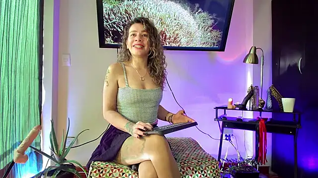 oriana thomson2 online show from 15, 1, 2025