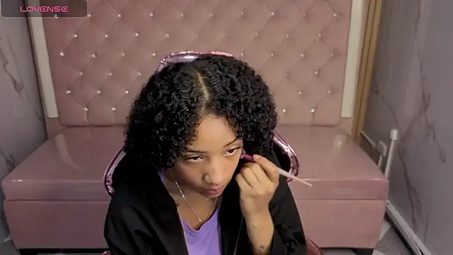 Violeth b online show from 17, 12, 2025