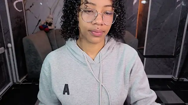 Violeth b online show from 11, 4, 2026