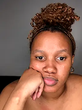 Sego TeeTee online show from 11, 10, 2025