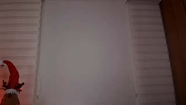 venusleroy  online show from 21, 12, 2024