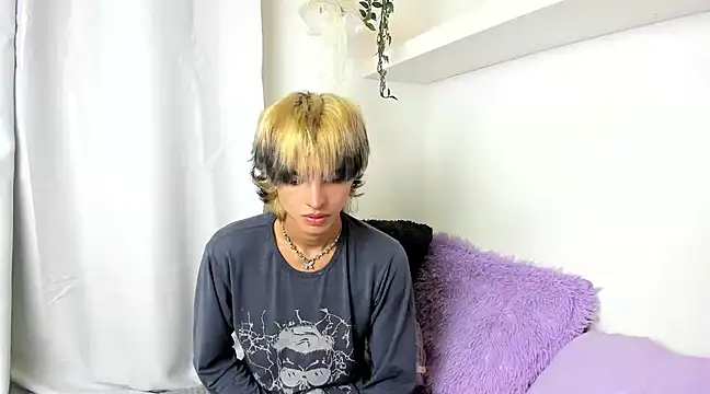 santy-kitty online show from 4, 12, 2024