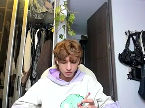 santy-kitty online show from 4, 2, 2025