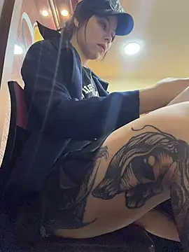 EemaHaruki online show from 21, 4, 2026