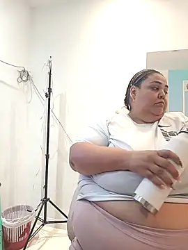 Snapshot of Alisson_am chatting on 28, 9, 2025 Alisson am online show from 28, 9, 2025