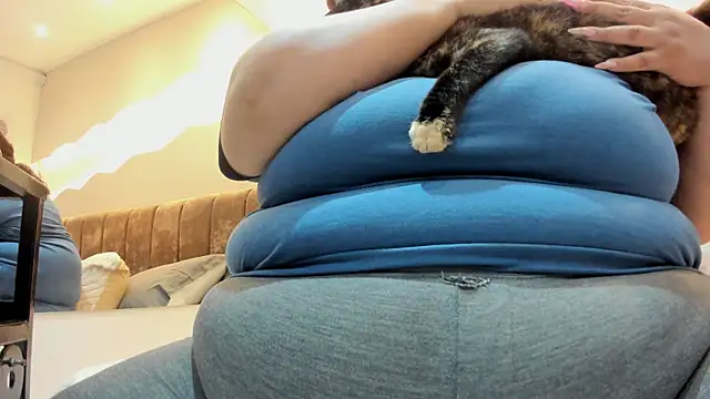 Snapshot of Alisson_am chatting on 21, 11, 2025 Alisson am online show from 21, 11, 2025