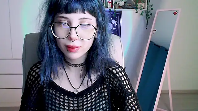 Snapshot of MoriHorri chatting on 8, 12, 2024 MoriHorri online show from 8, 12, 2024