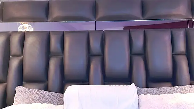 AlliciaKim online show from 18, 2, 2025