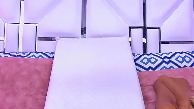 AlliciaKim online show from 24, 3, 2026