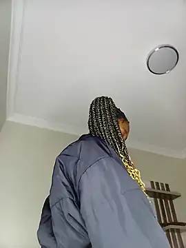 Snapshot of 02Boitybaby chatting on 5, 12, 2024 02Boitybaby online show from 5, 12, 2024