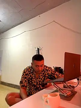 Snapshot of ShaoZian_1 chatting on 8, 10, 2025 ShaoZian 1 online show from 8, 10, 2025