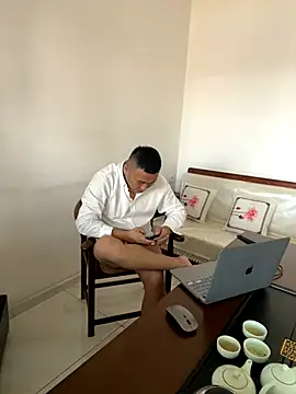 Snapshot of ShaoZian_1 chatting on 27, 10, 2025 ShaoZian 1 online show from 27, 10, 2025