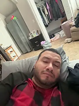 Snapshot of elamante03 chatting on 30, 12, 2024 elamante03 online show from 30, 12, 2024