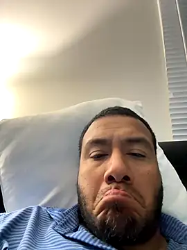 Snapshot of elamante03 chatting on 10, 9, 2025 elamante03 online show from 10, 9, 2025