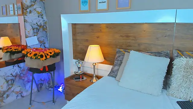 EmaBakker online show from 19, 3, 2025