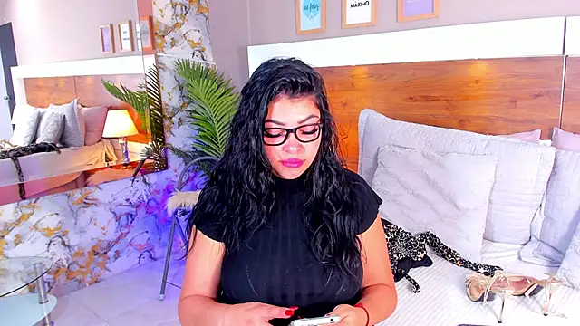 EmaBakker online show from 18, 10, 2025