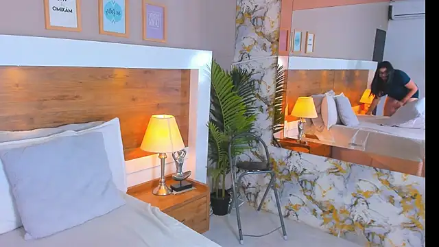 EmaBakker online show from 15, 4, 2026