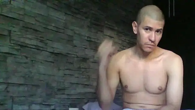 Sexylatin64 online show from 1, 6, 2026