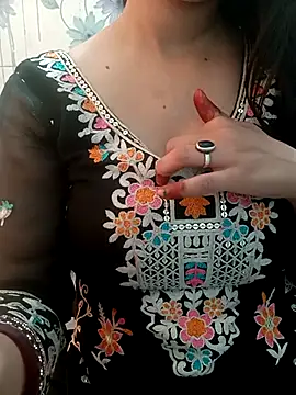 Snapshot of Mahi_Baby25 chatting on 5, 11, 2025 Mahi Baby25 online show from 5, 11, 2025