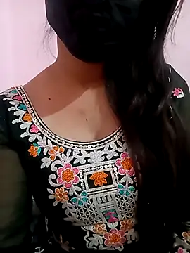 Snapshot of Mahi_Baby25 chatting on 22, 11, 2025 Mahi Baby25 online show from 22, 11, 2025