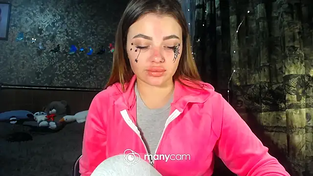 Snapshot of BonnyShy chatting on 31, 10, 2025 BonnyShy online show from 31, 10, 2025