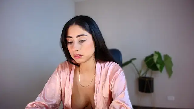 auroracaruso11 online show from 14, 12, 2025