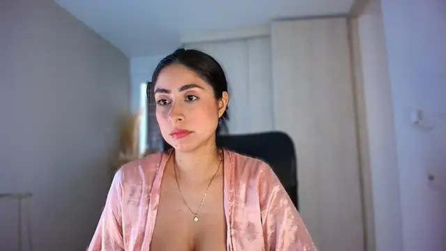 auroracaruso11 online show from 15, 7, 2026